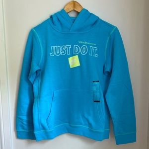 NWT Boys Nike Sweat Shirt, Size Large